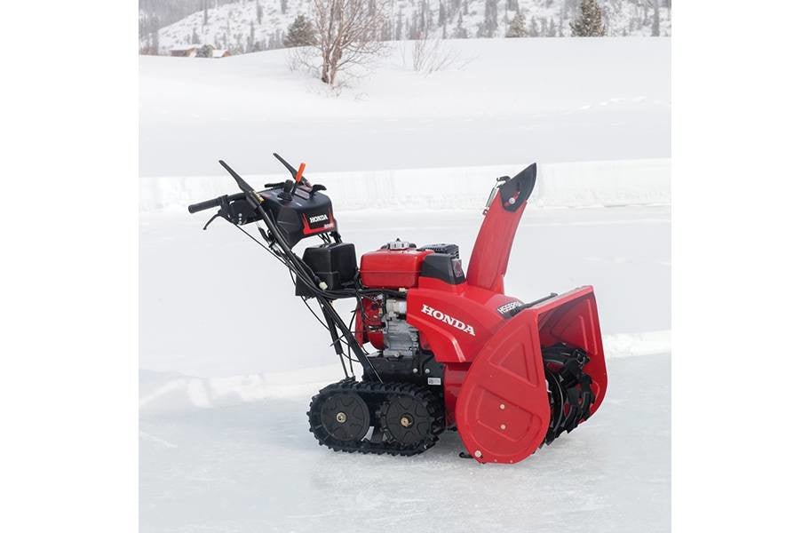Honda HSS928AT Two Stage 28″ Snow Blower